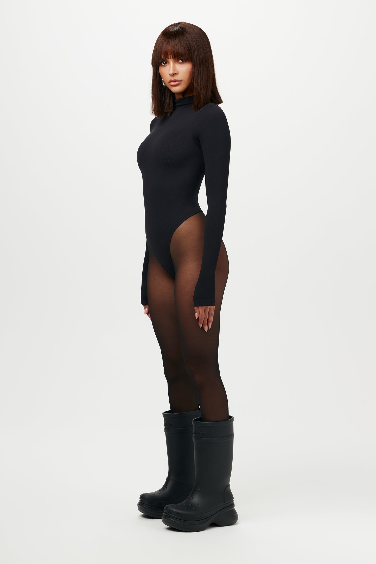 THE SEAMLESS BODYSUIT