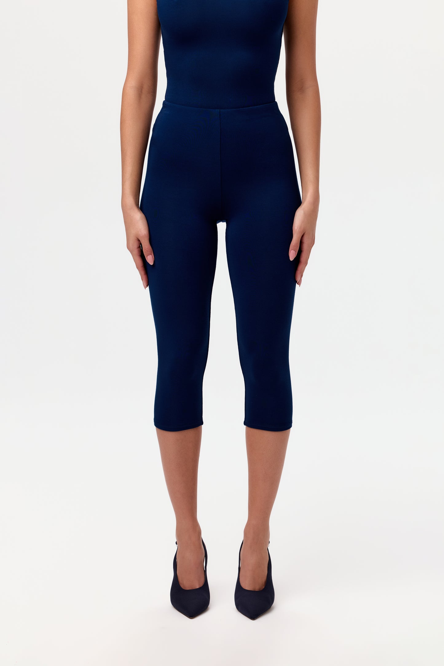 Smooth Sculpt Capri Legging