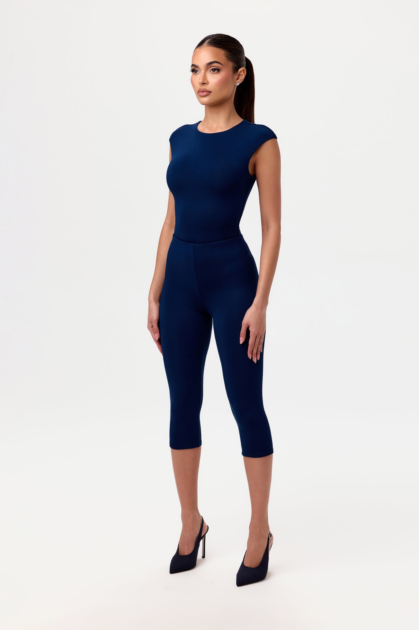 Smooth Sculpt Capri Legging