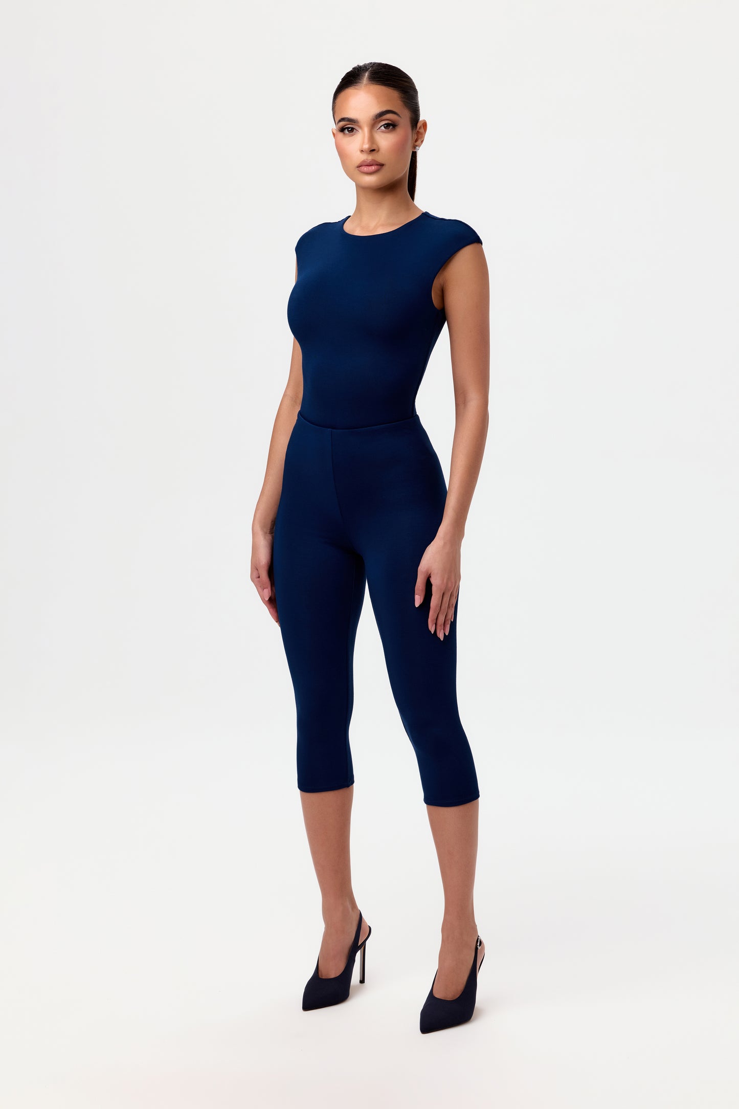 Smooth Sculpt Capri Legging