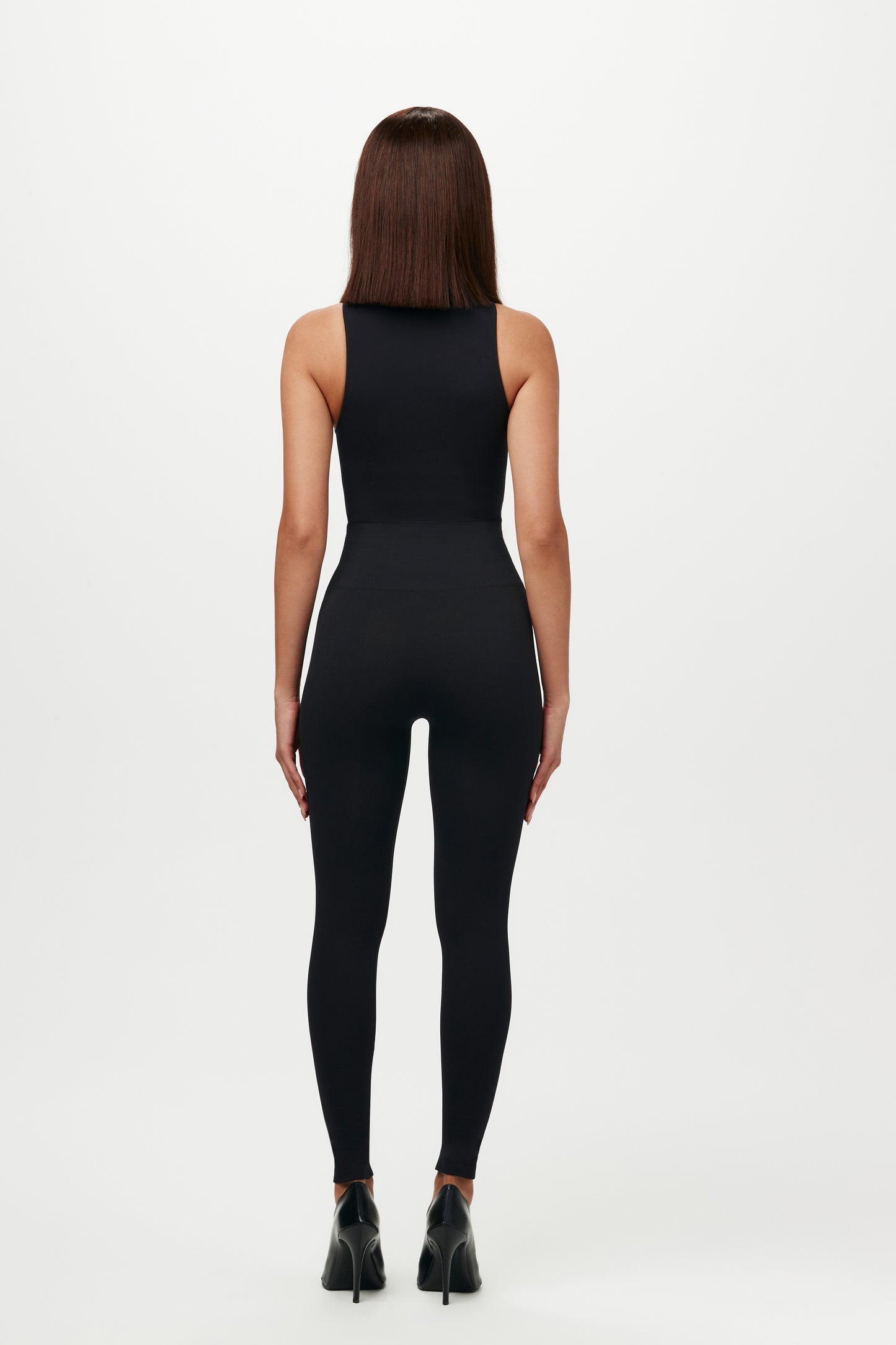 SEAMLESS SLEEVELESS RIBBED TOP