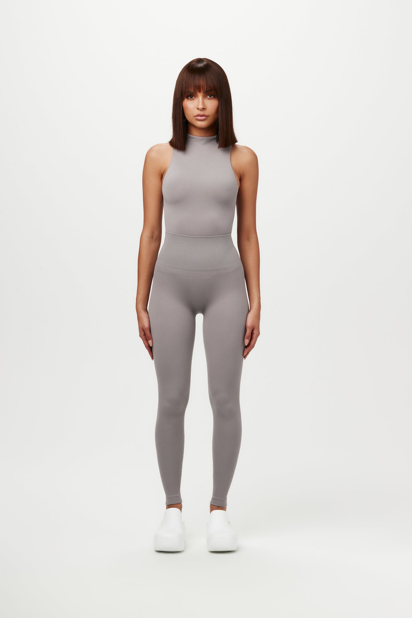 SEAMLESS SLEEVELESS RIBBED TOP