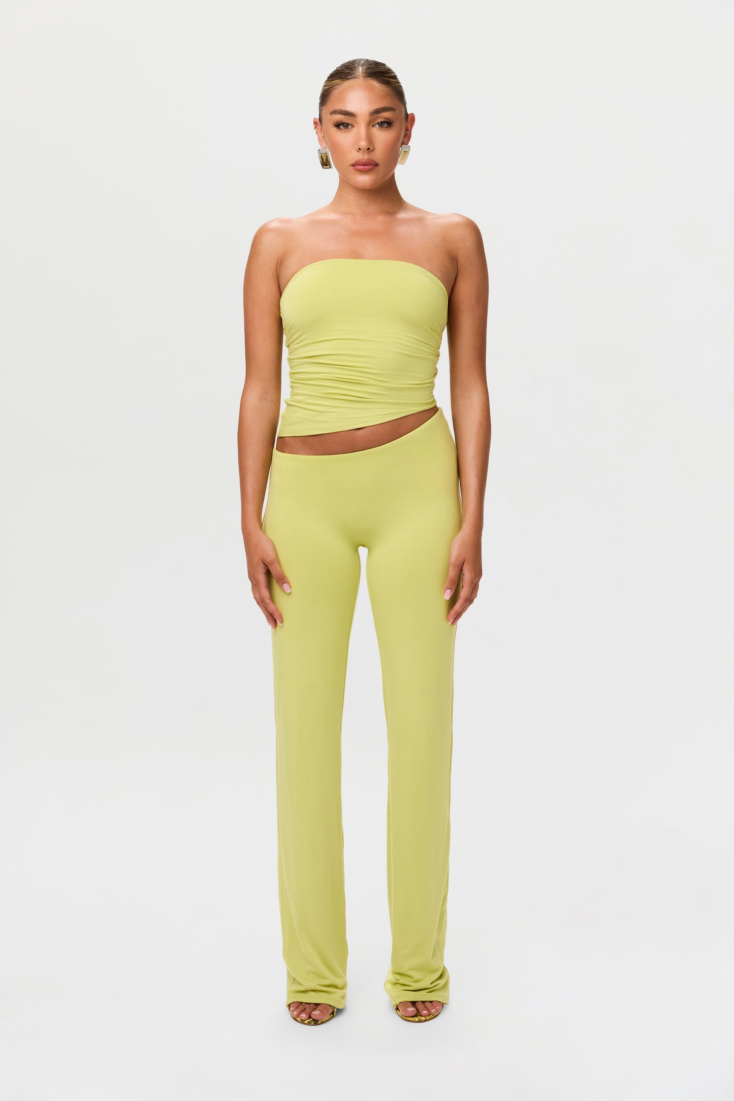 Smooth Asymmetric Bootcut Pant