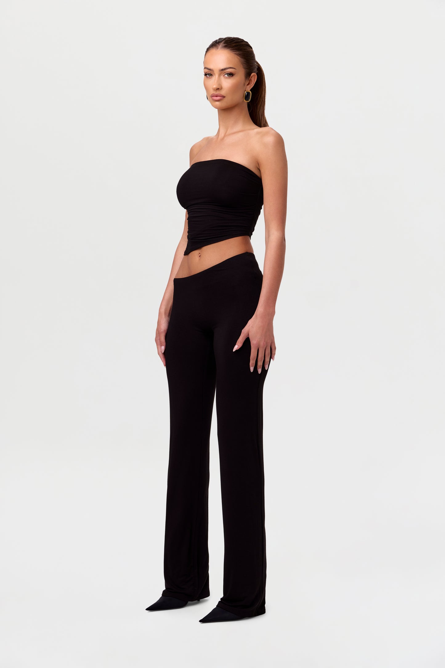 Smooth Asymmetric Bootcut Pant