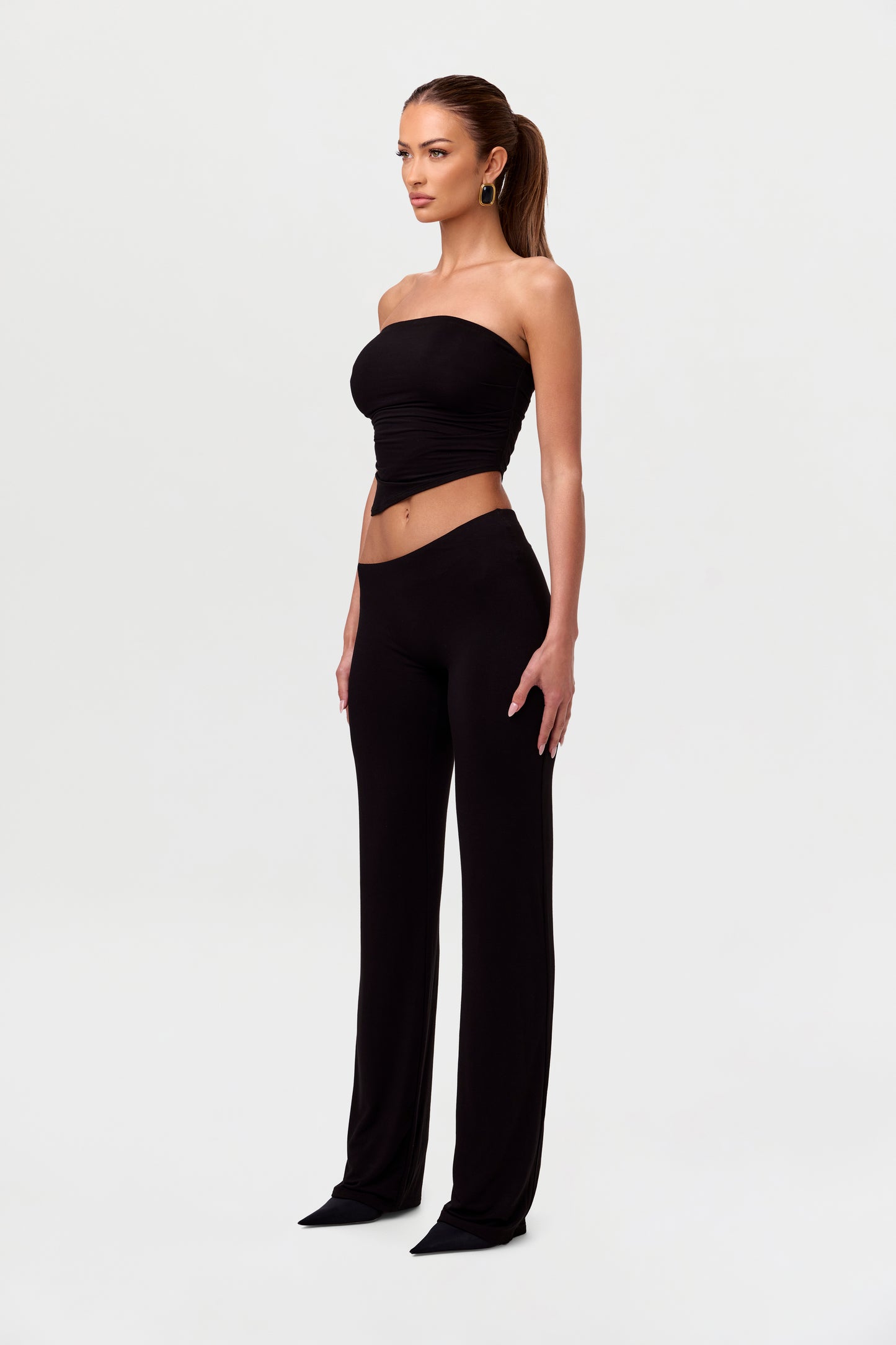 Smooth Asymmetric Bootcut Pant
