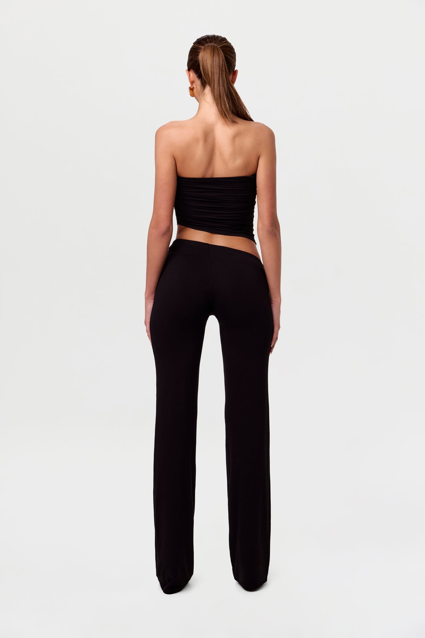 Smooth Asymmetric Bootcut Pant
