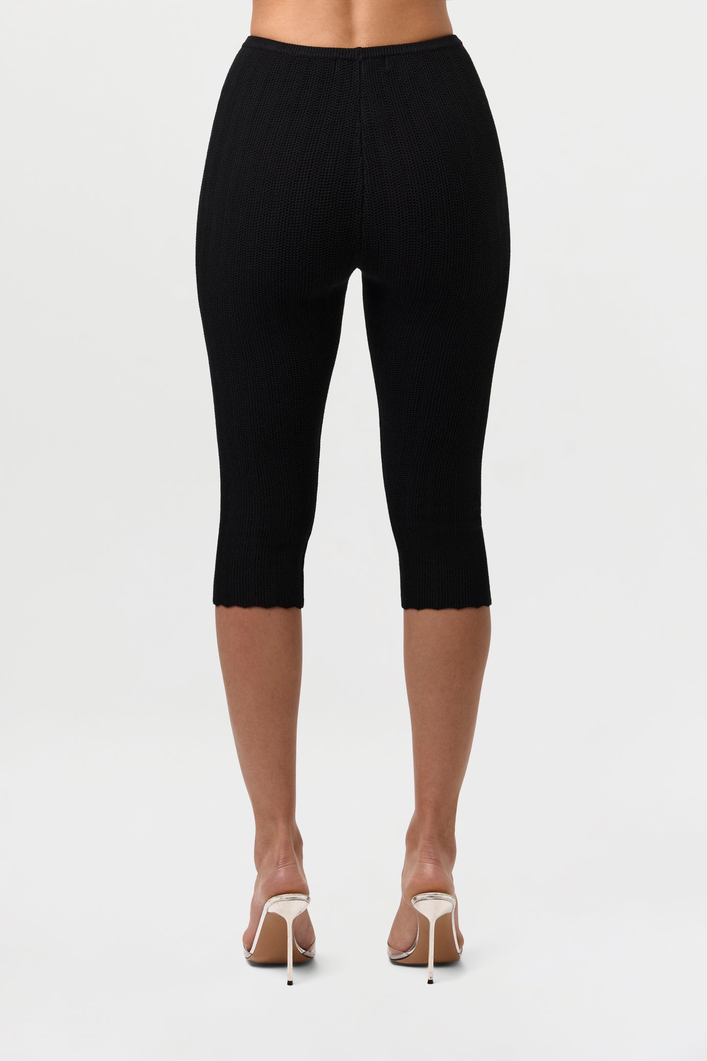 Knit Scallop Capri Leggings