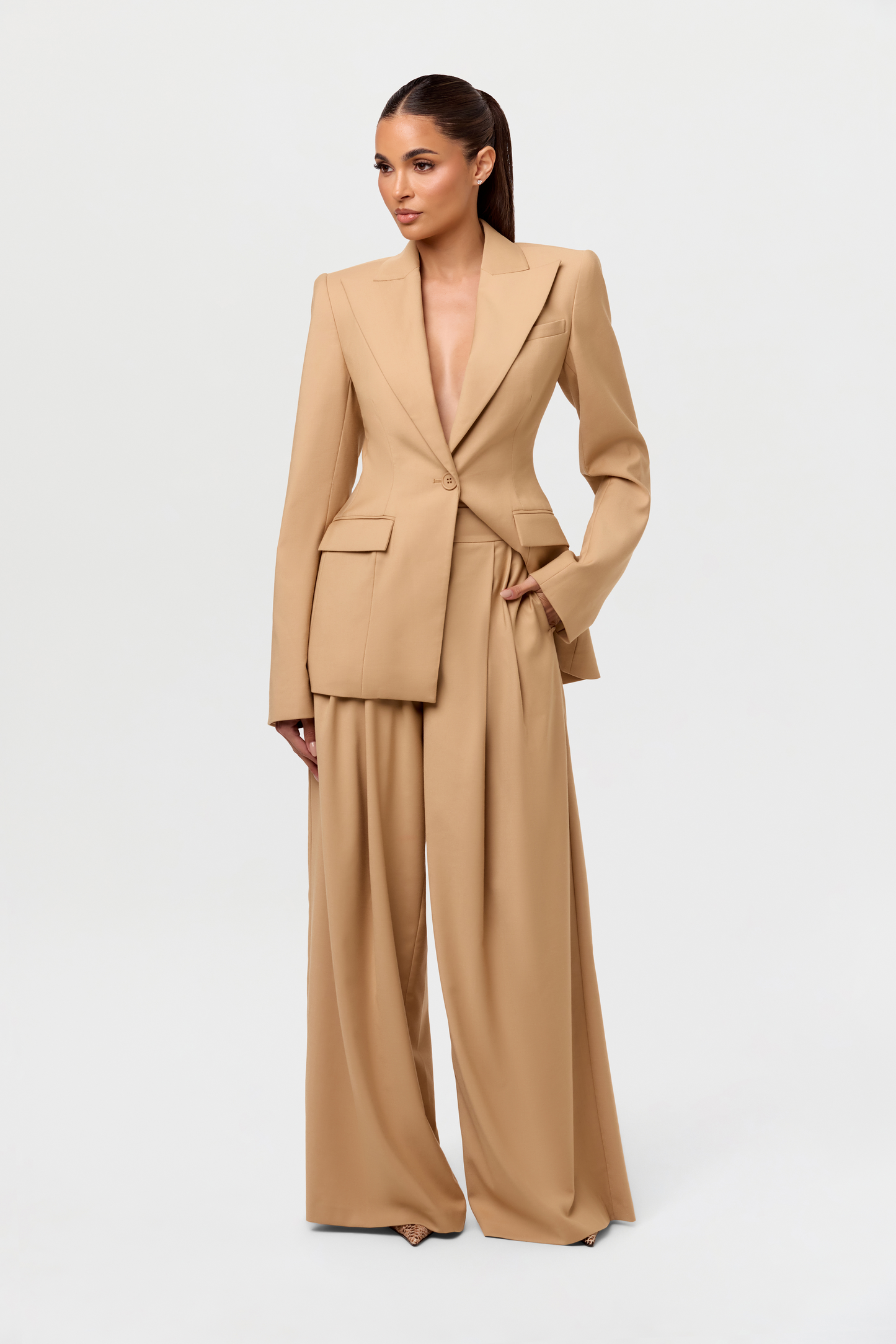 Power Shoulder Fitted Suit Blazer