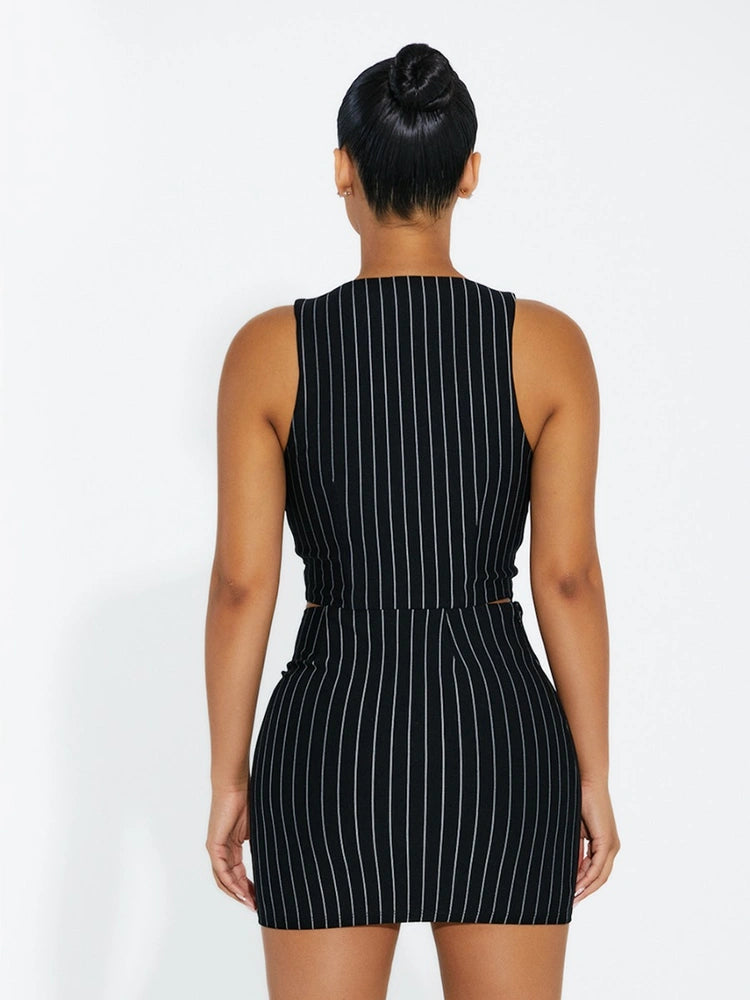 BLACK PINSTRIPE|4