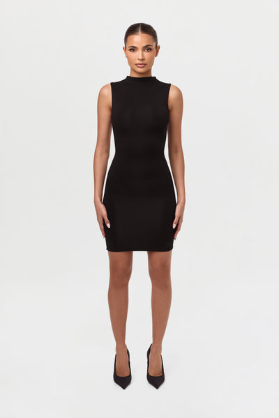 NW-D0037-V-BLK_0277_grande.jpg
