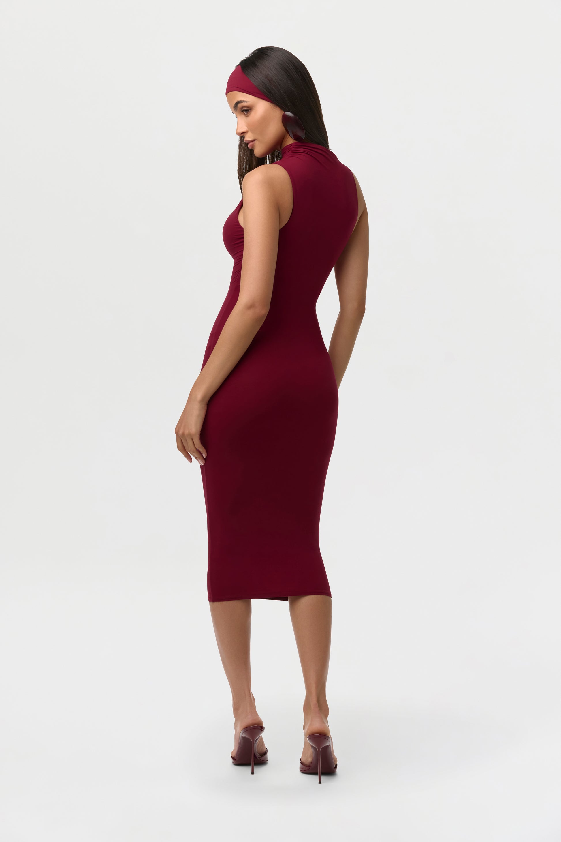 purple ruched midi dress Tabby Plum Ruched Midi Dress – Girl In Mind