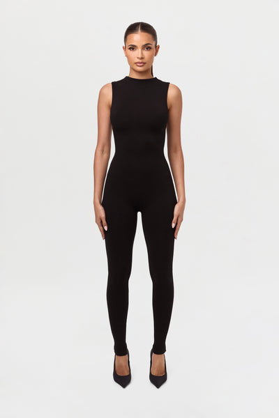 NW-J0039-V-BLK_0365_grande.jpg