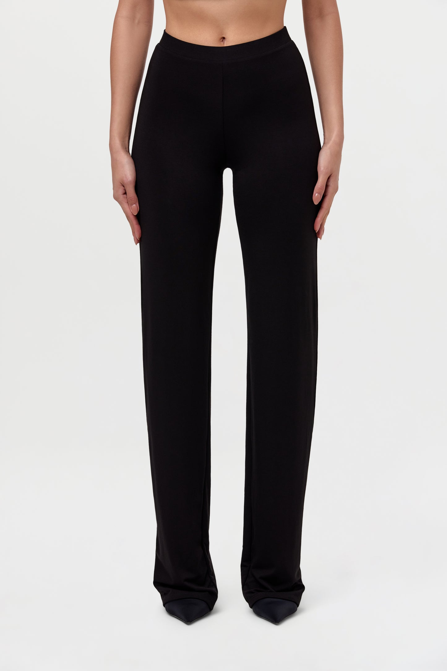 Smooth Straight Leg Pant