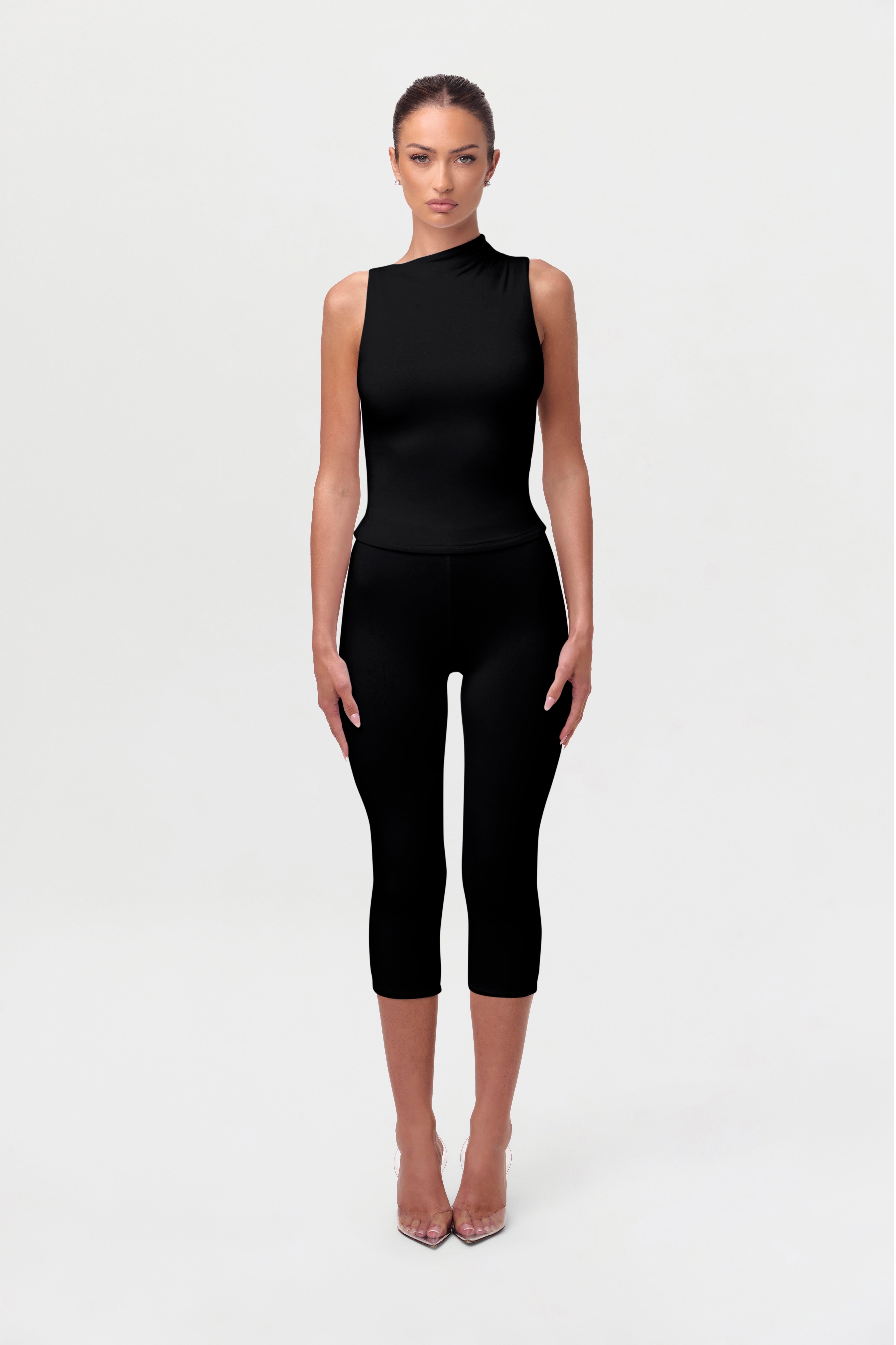 Smooth Sculpt Capri Legging