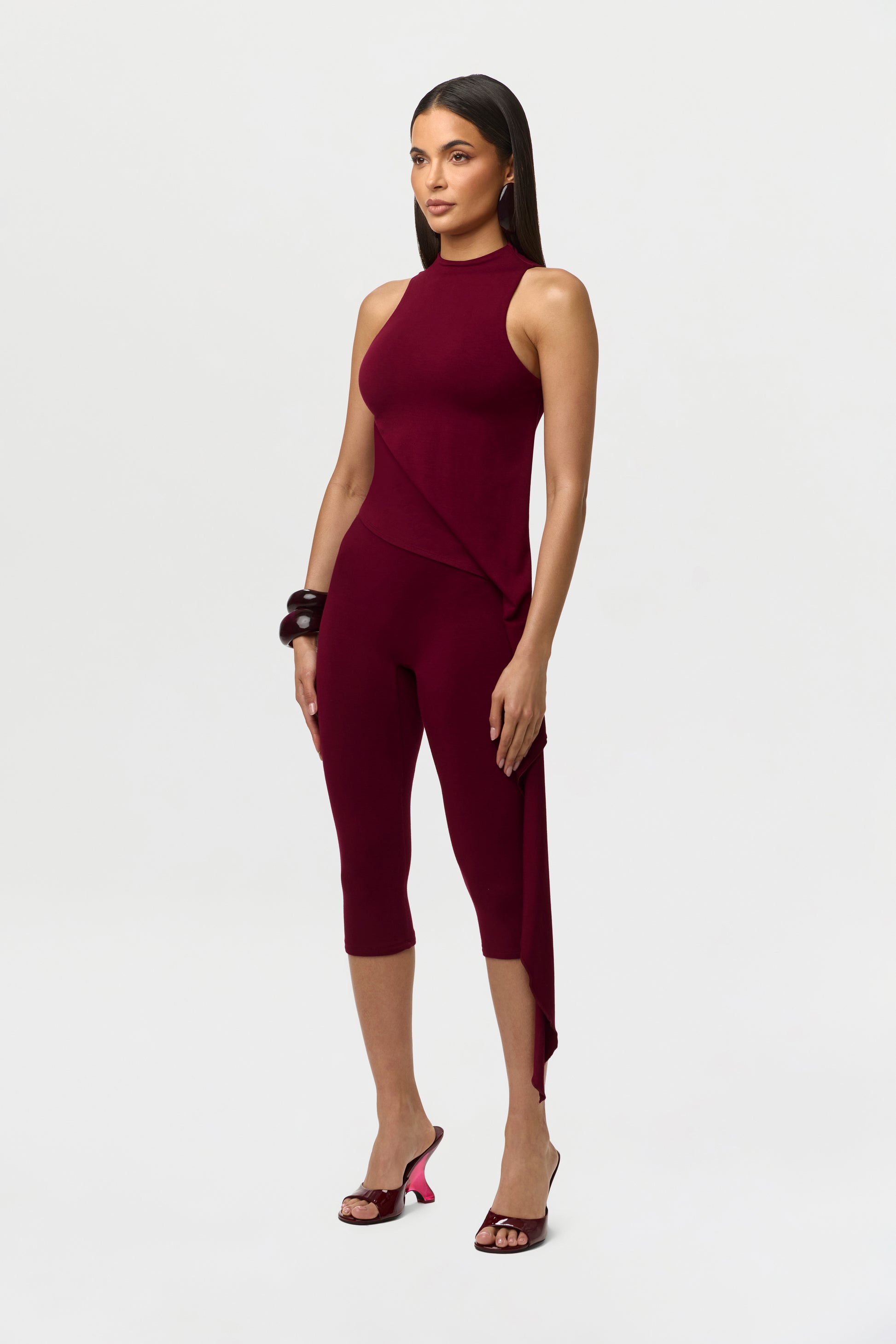 Smooth Asymmetric Capri Leggings