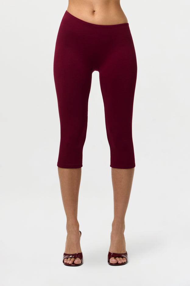 Smooth Asymmetric Capri Leggings