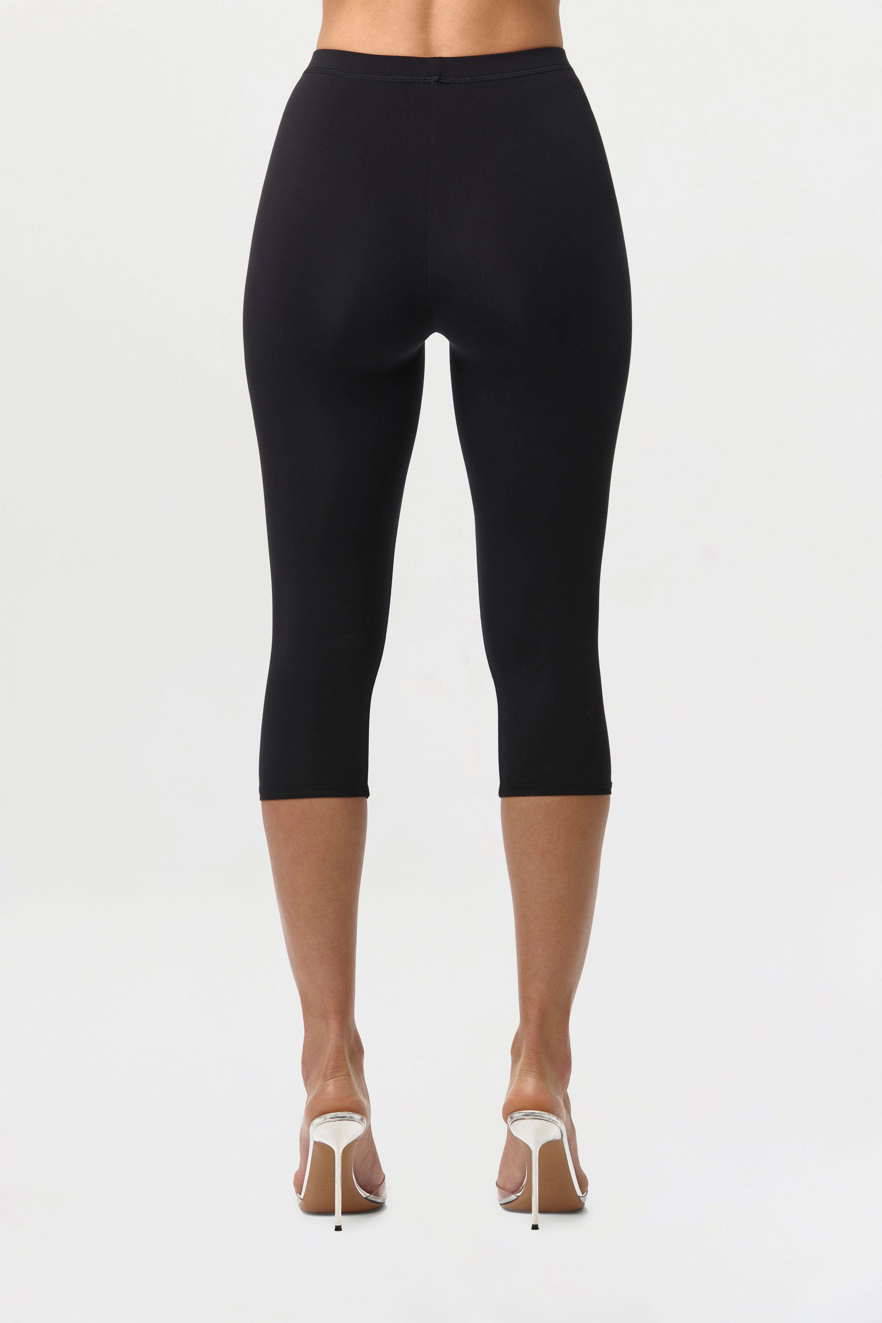 Naked Capri Leggings – Naked Wardrobe