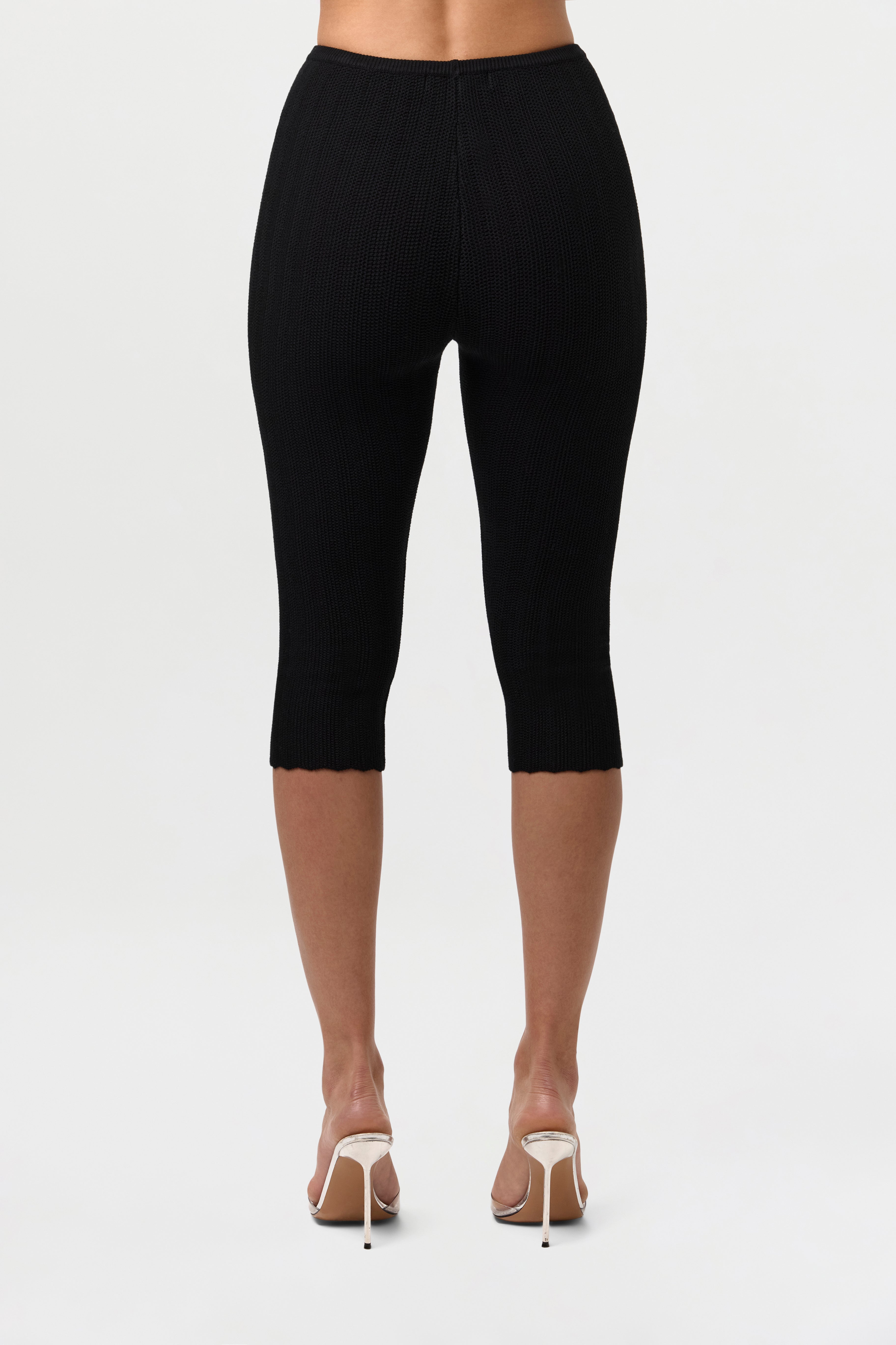 Knit Scallop Capri Leggings – Naked Wardrobe