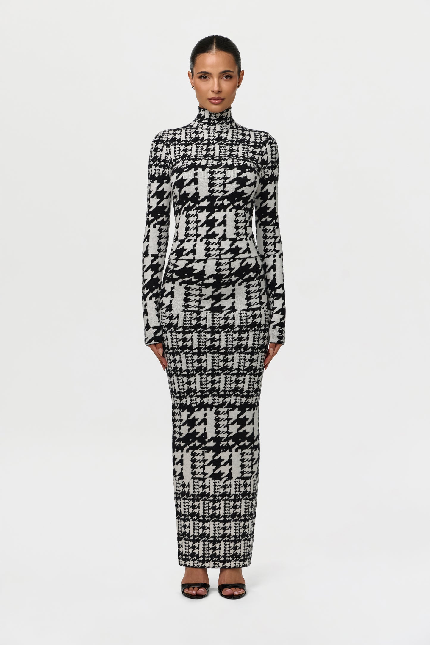 Jacquard Knit Houndstooth Maxi Skirt