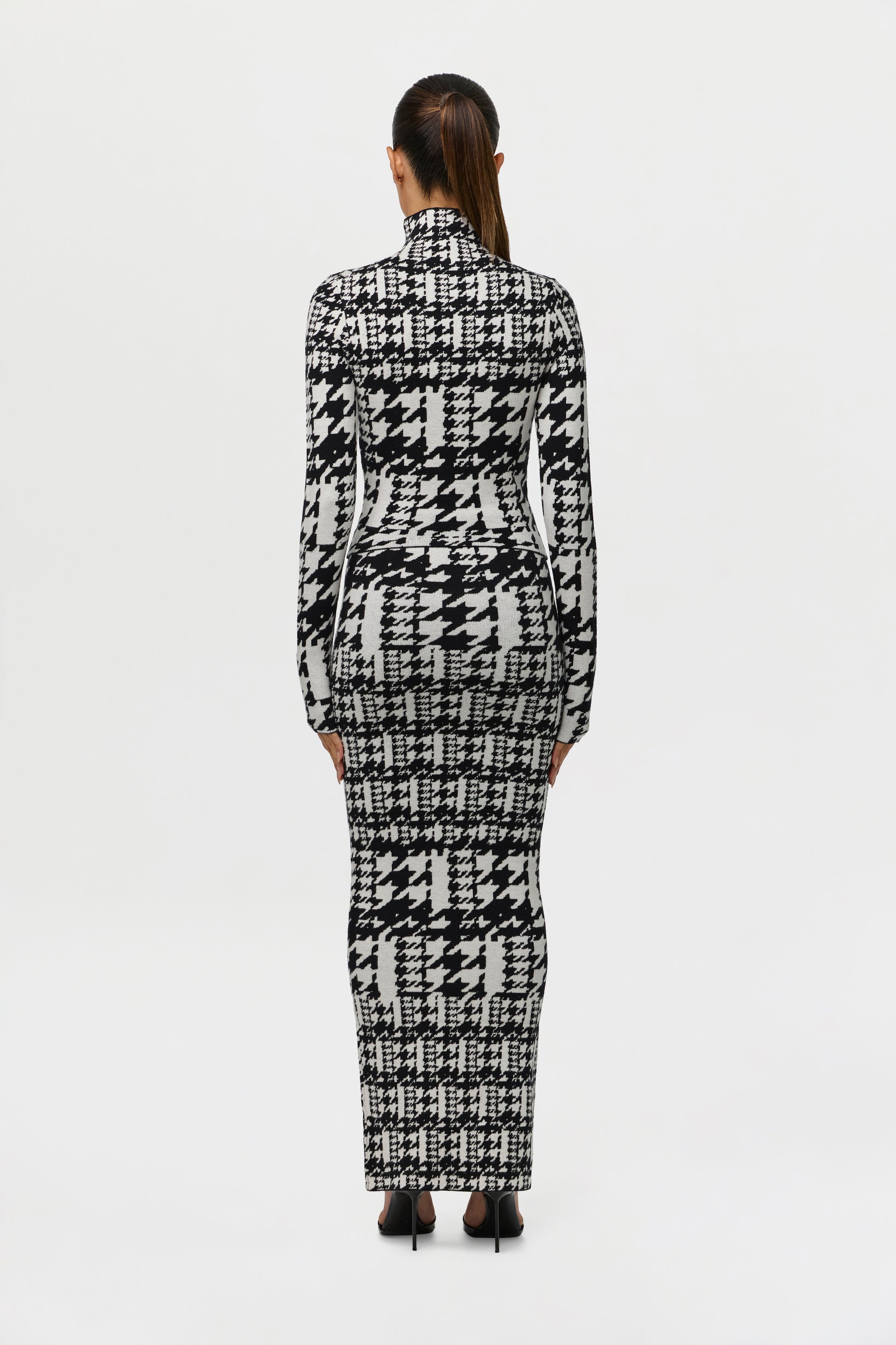 Jacquard Knit Houndstooth Maxi Skirt
