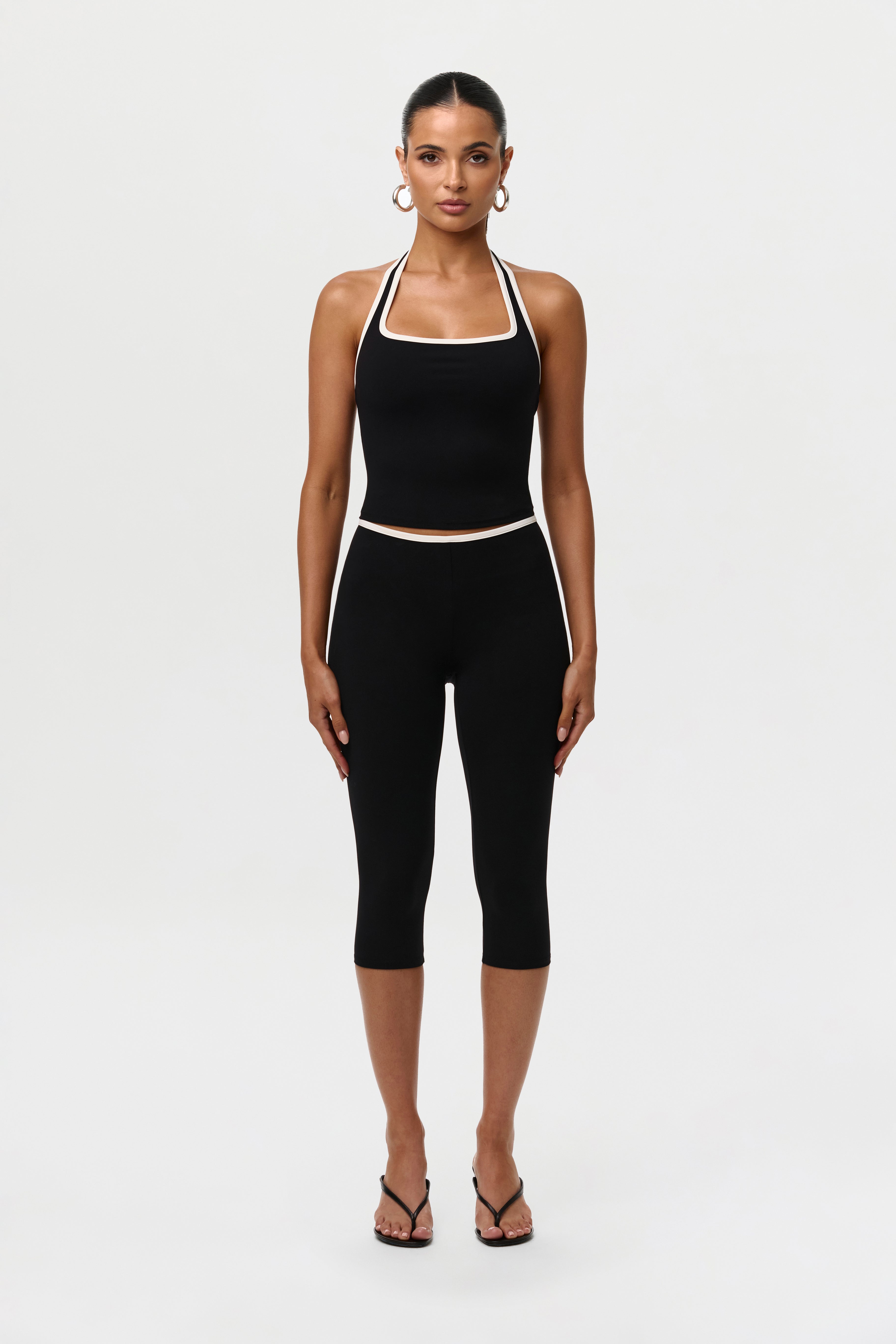 Naked Sculpt Capri Legging