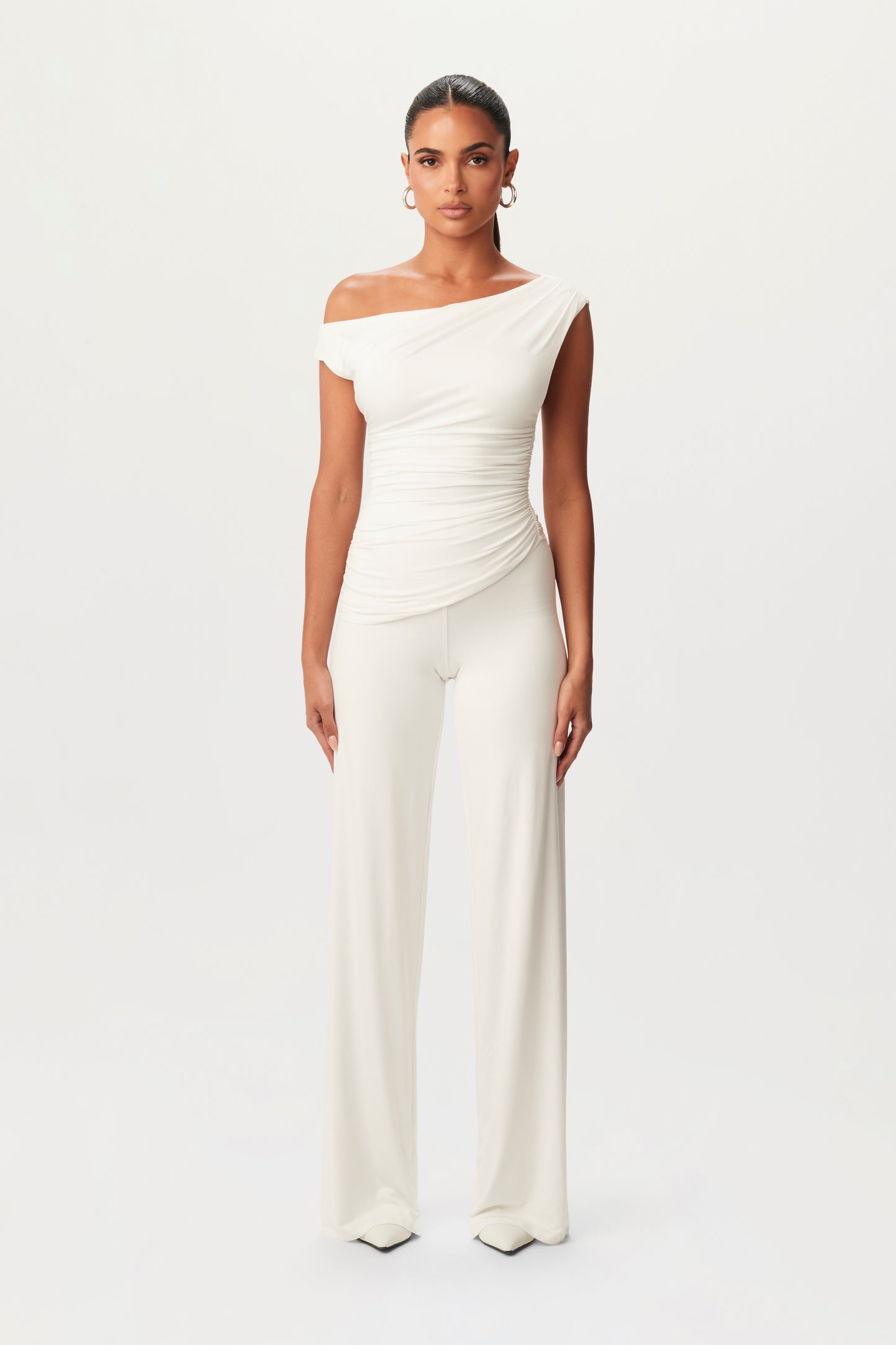 Smooth Wide-Leg Pant