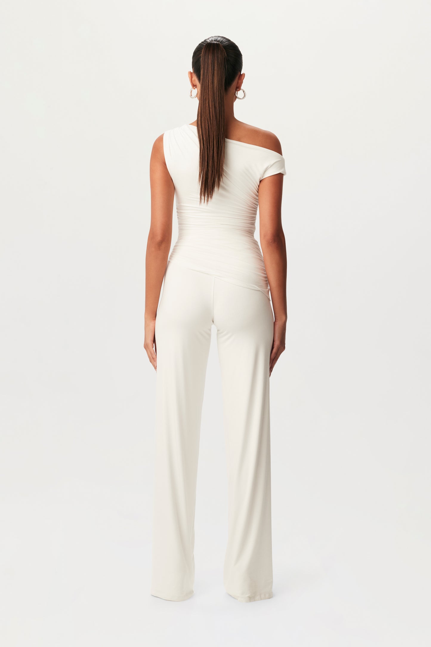 Smooth Wide-Leg Pant