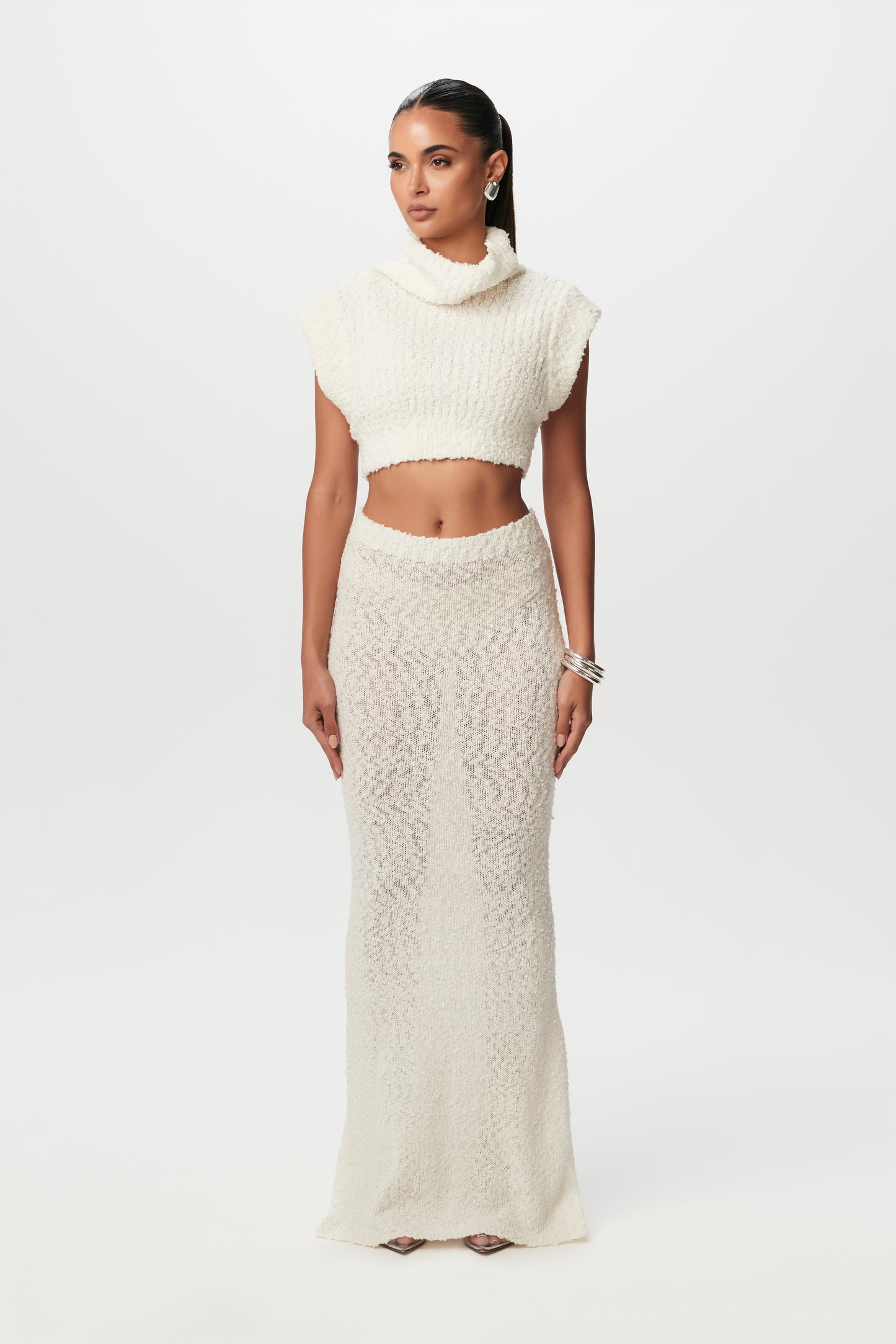 Bouclé Knit Sleeveless Cropped Sweater