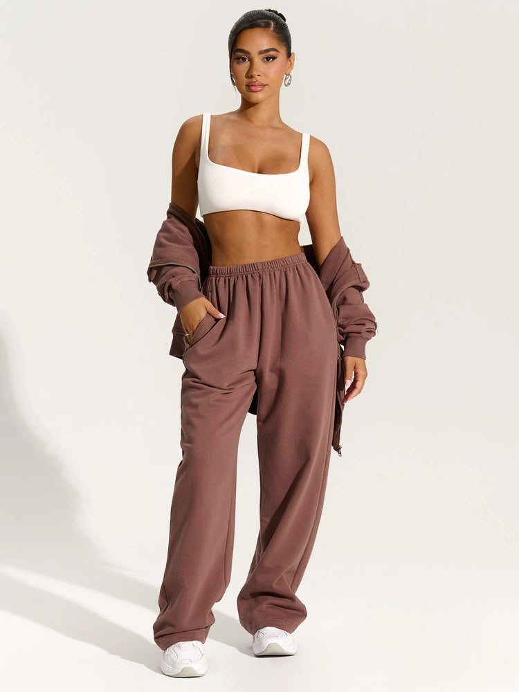 Wide-Leg Sweatpant